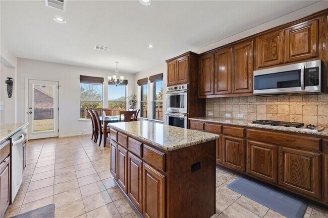 Building Photo - 601 Riley Trl