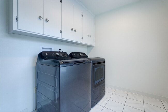 Building Photo - 399 French Rd