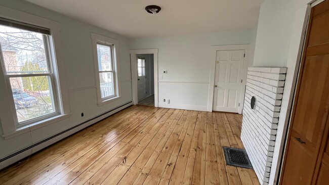 Building Photo - First Floor, Private Entrance & Porch, wit...