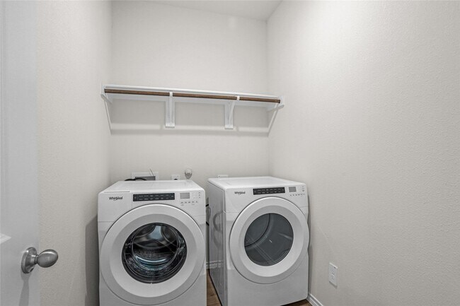 Building Photo - 3425 Marie Dr