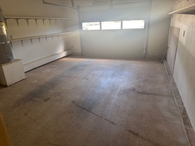 Building Photo - 1445 Seacrest Ln