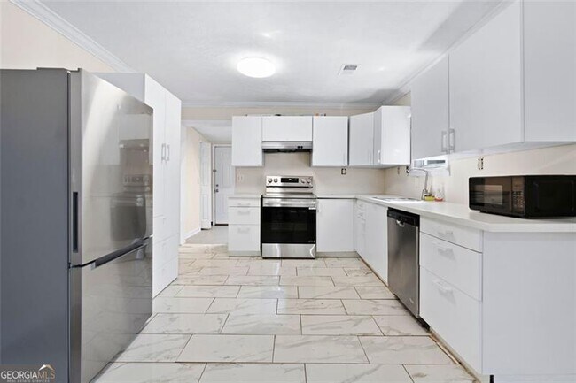 Building Photo - 349 Old Acworth Rd