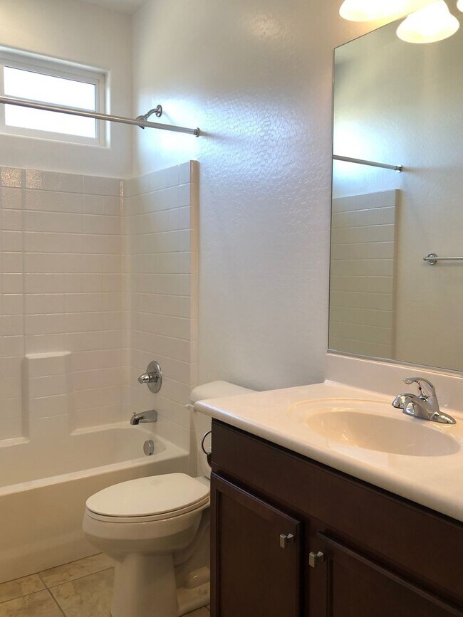 Building Photo - Three Bedroom in Saddlewood ~ North Prescott