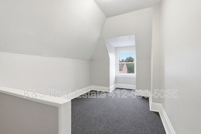 Building Photo - 29 E Orchard Ave