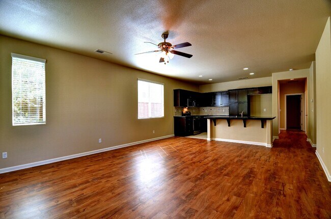 Building Photo - Fantastic 3 Bedroom/2 Bath Harlan Ranch Patio Home for Lease