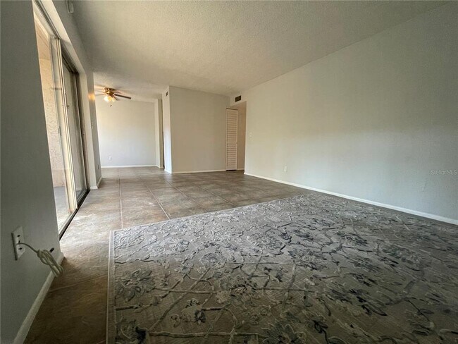 Building Photo - 5503 Pokeweed Ct