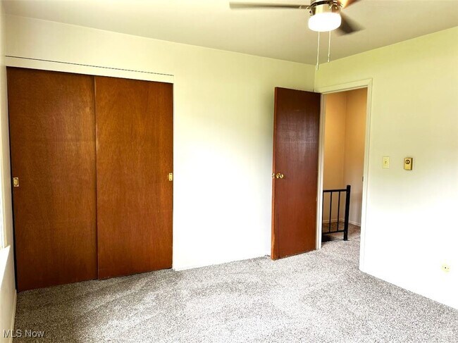 Building Photo - 430 Canton Rd