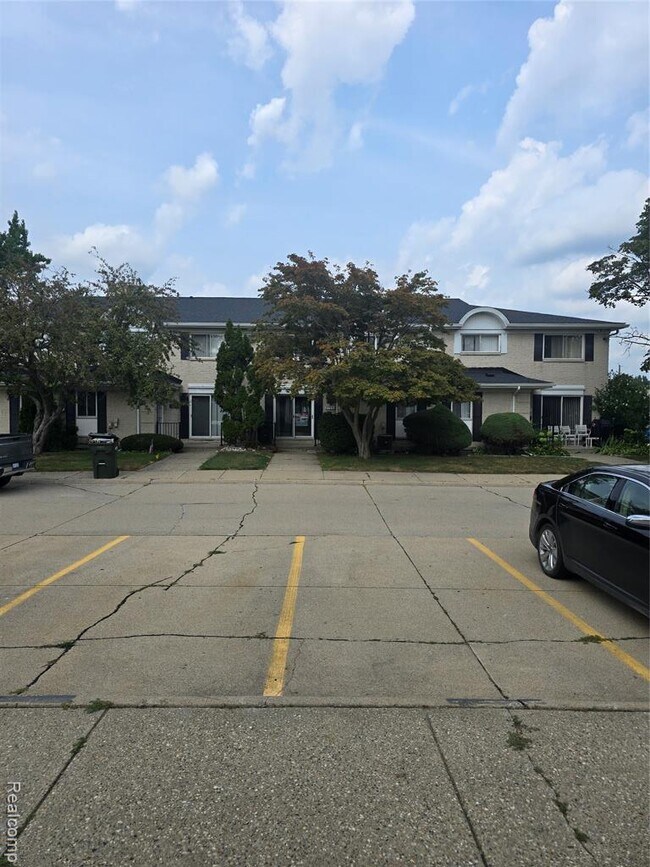 Building Photo - 8765 George F Bunker Blvd