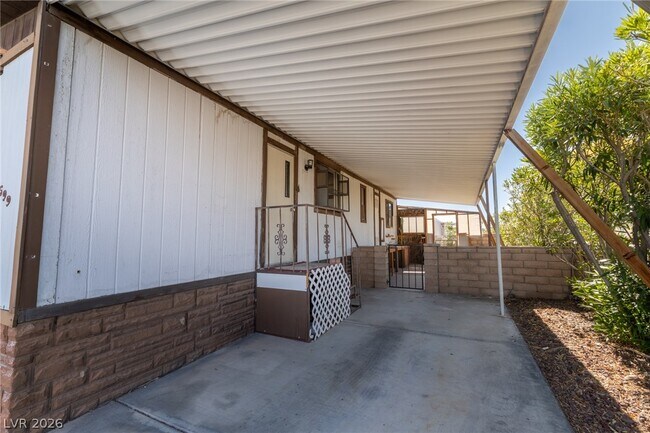Building Photo - 3599 Ft McHenry Dr