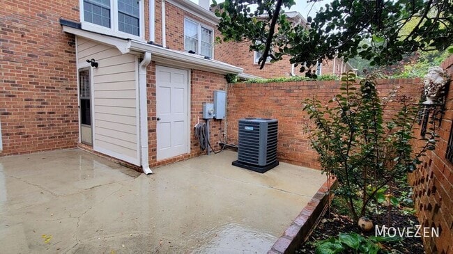 Building Photo - 6733 Constitution Ln