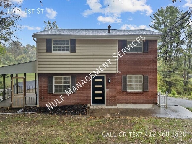 Building Photo - 1010 1st St