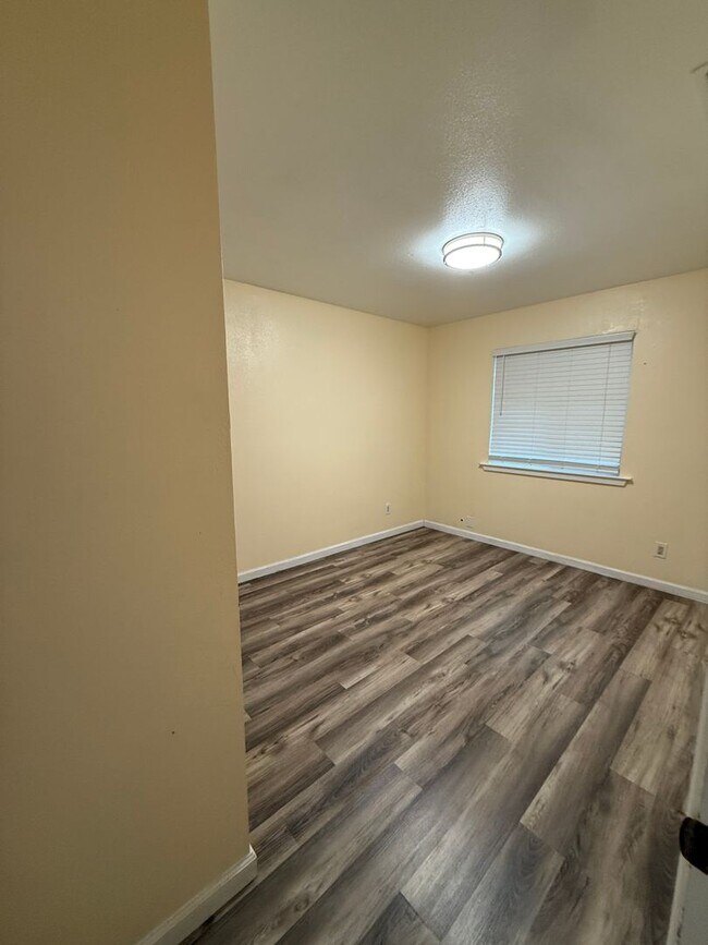 Building Photo - 2571 Plumas Arboga Rd