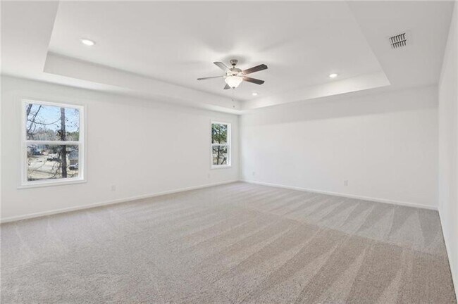 Building Photo - 64 Silverleaf Trl