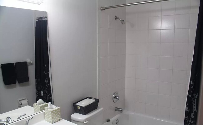 Building Photo - 737 Landover Ct