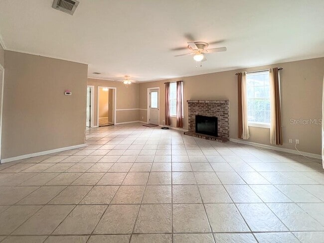 Building Photo - 1033 NW 22nd Ave