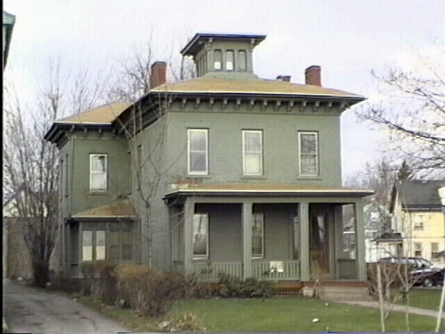 Building Photo - 363 Lake Ave