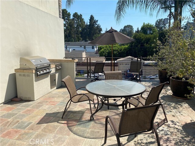 Building Photo - 11851 Laurelwood Dr