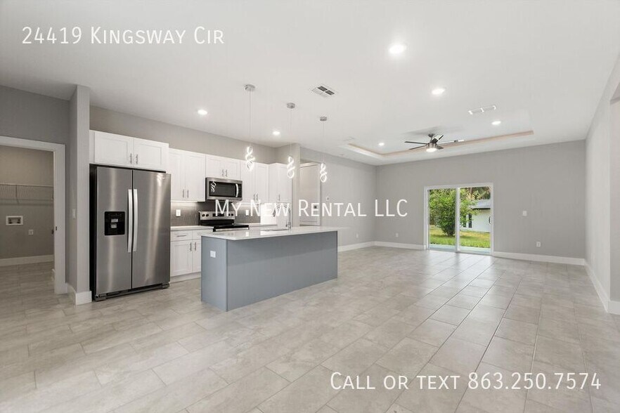 Building Photo - 24419 SW Kingsway Cir