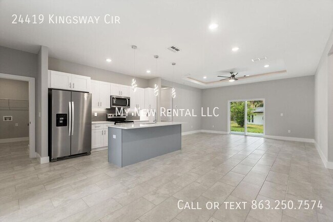 Building Photo - 24419 SW Kingsway Cir