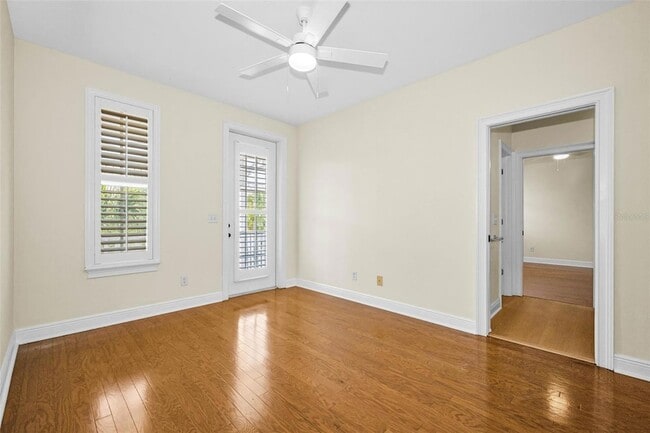 Building Photo - 924 Hemingway Cir