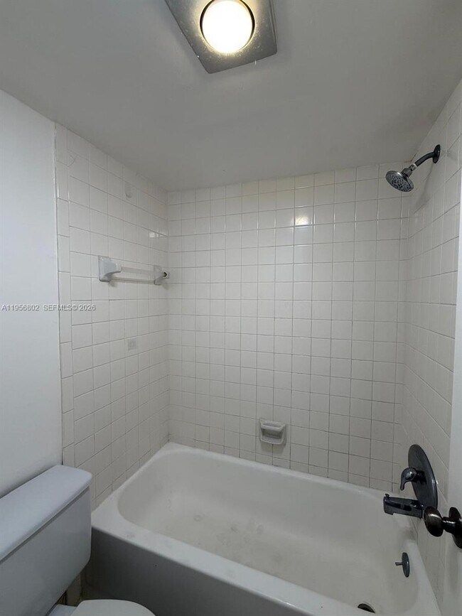 Building Photo - 400 Waterway Dr S