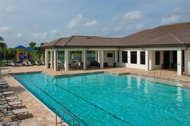 Building Photo - 14510 Cantabria Dr