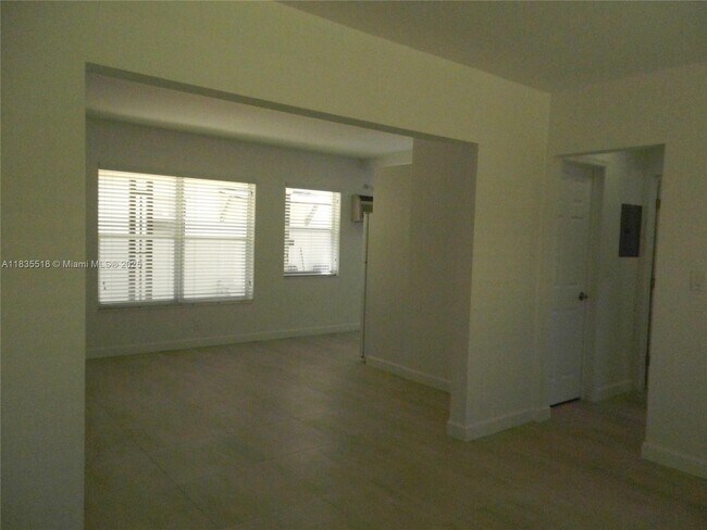 Building Photo - 1738 Rodman St