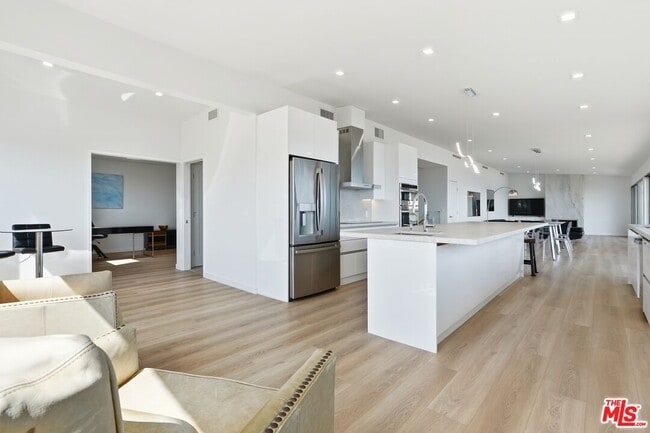 Building Photo - 18109 W Coastline Dr