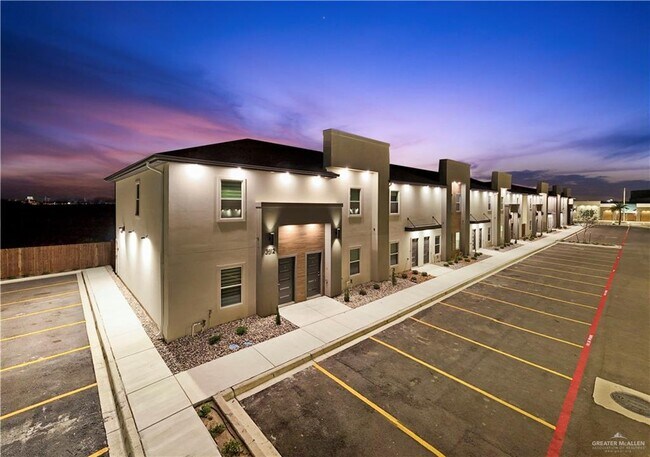 Building Photo - 30 Vanessa Ln