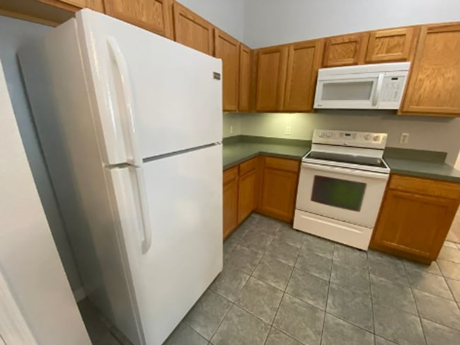 Building Photo - 4 Bedroom 3 Bath home in Sandy Ridge subdivision, in Davenport for RENT!