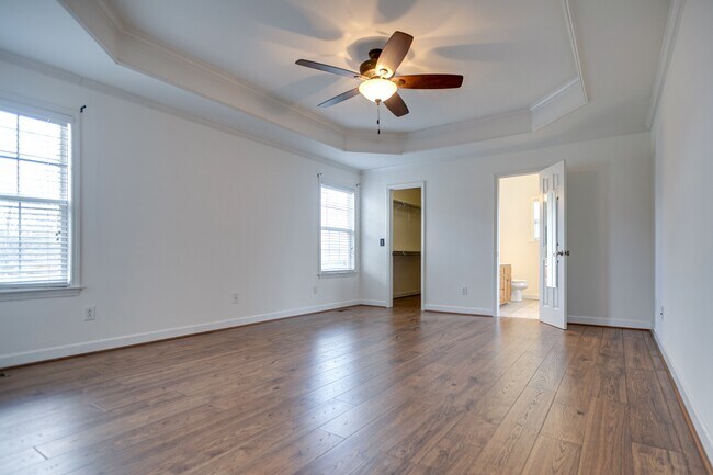 Building Photo - 1105 McDonough Cir