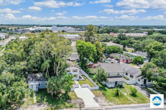 Building Photo - 3226 6th Ave S