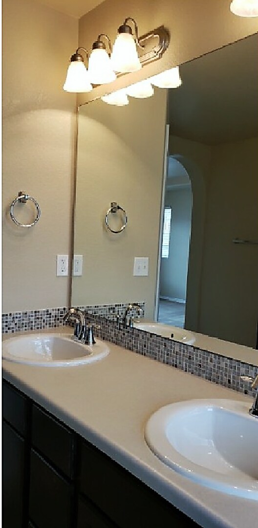 Building Photo - Spacious 3-Bedroom Home – Stunning Views &...