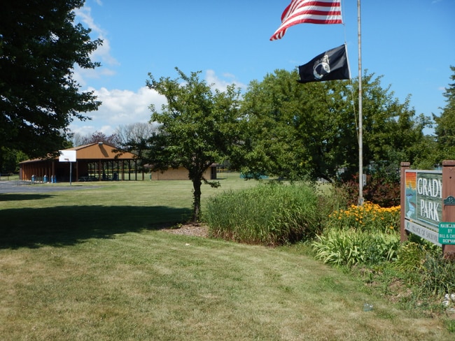 Building Photo - 103 W Stoney Ridge Way