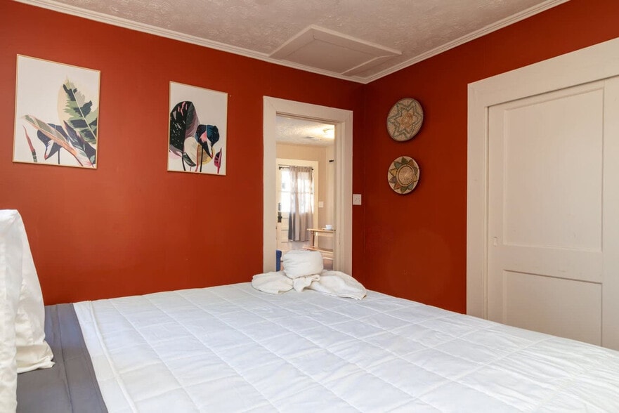 Building Photo - 2217 13th St