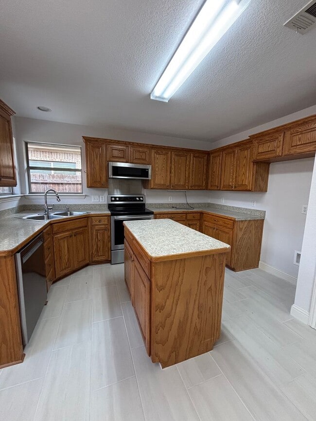 Building Photo - 1812 Colorado Ct