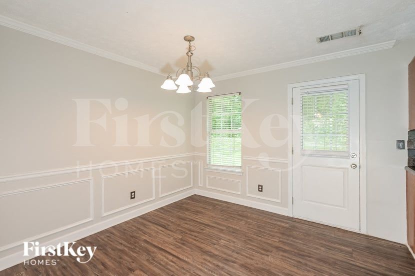 Building Photo - 4447 Chester Ln