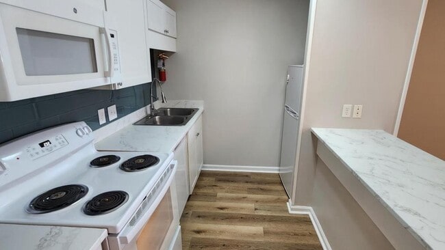 Building Photo - 203 Double Eagle Dr