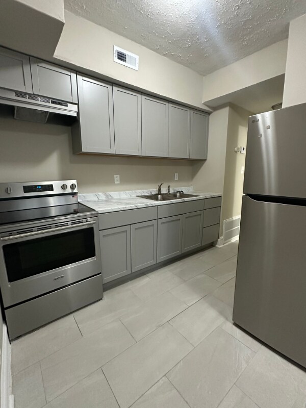 Building Photo - 172 S Portage Path