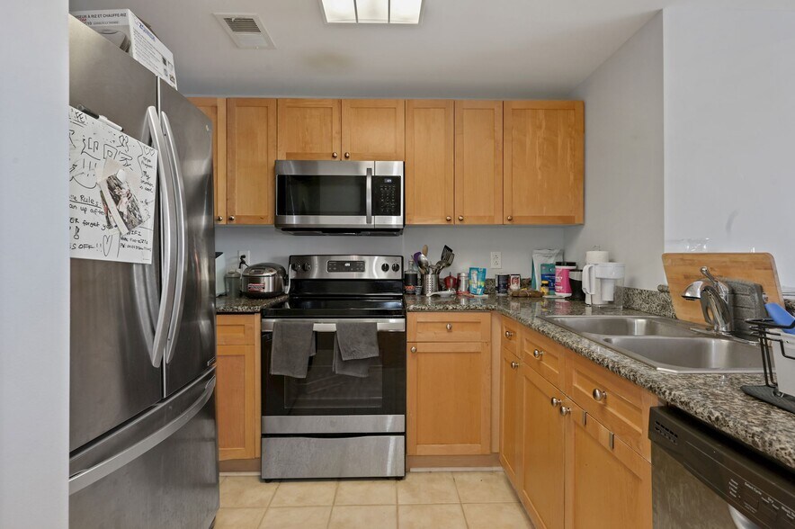 Updated kitchen - 777 7th St NW