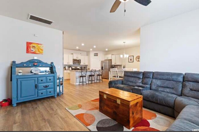 Building Photo - 979 Laurens Mill Dr