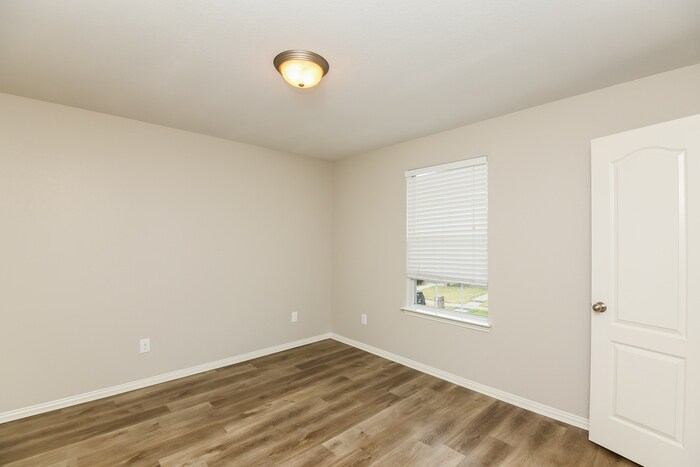 Building Photo - 116 Callender Dr