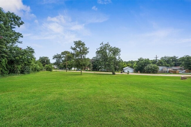 Building Photo - 14107 Overstreet Dr