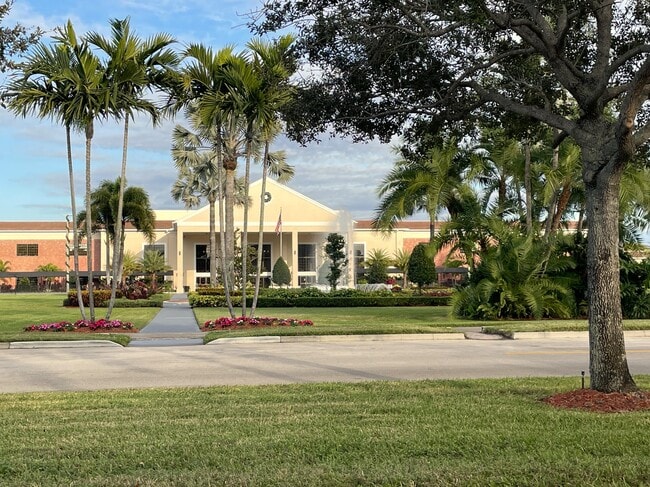 Building Photo - 1020 Exeter