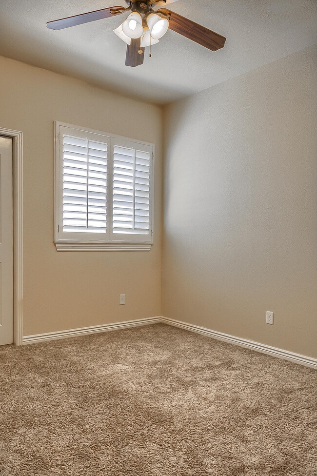 Building Photo - 12720 Tierra Aurora Dr