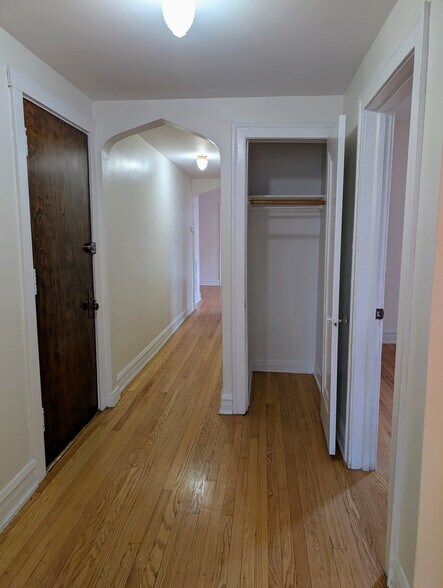 Entrance with Coat Closet - 3508 W Dickens Ave