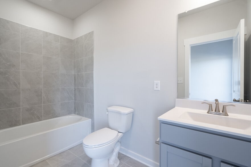 Bathroom #2/3 - 3446 Carlton St
