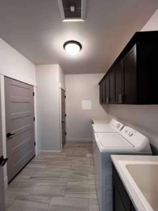 Building Photo - Beautiful single-level  home in Bozeman