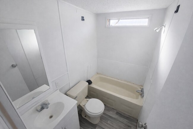 Building Photo - 110 Deborah Dr