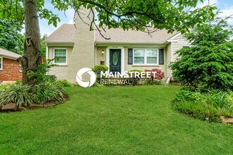 Building Photo - 3 Bedroom Pet-Friendly Home in Louisville, KY with Main Street Renewal
